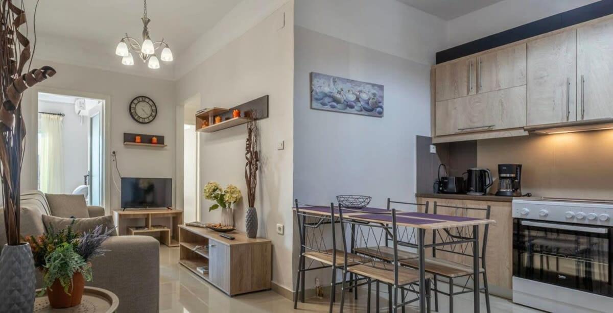 דירות קלמאטה Comfy Central Square Gem With Balcony מראה חיצוני תמונה