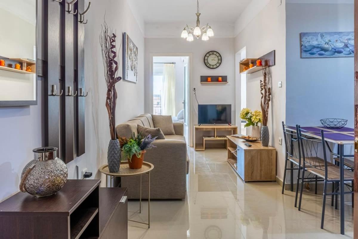 דירות קלמאטה Comfy Central Square Gem With Balcony מראה חיצוני תמונה