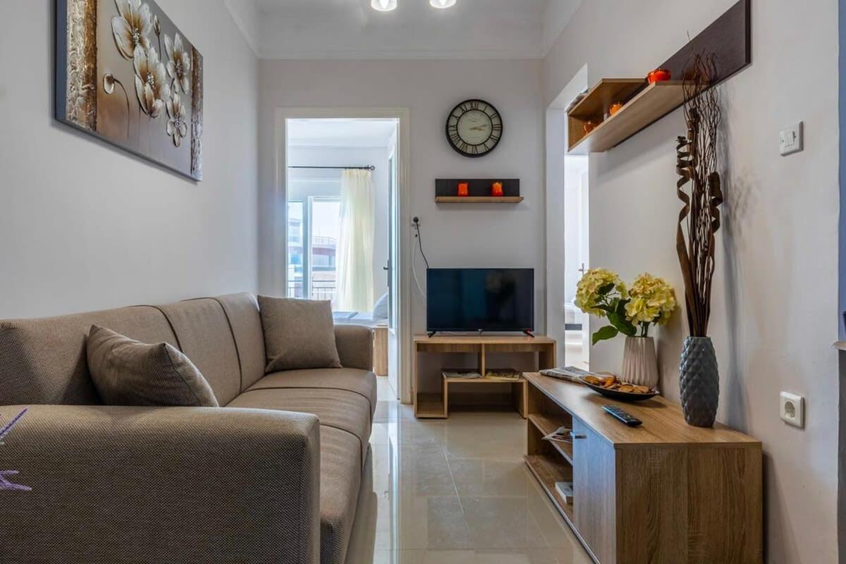 דירות קלמאטה Comfy Central Square Gem With Balcony מראה חיצוני תמונה